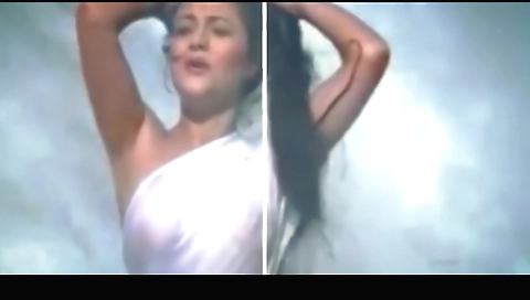 Indian babe gives a blowjob at the house of a stranger