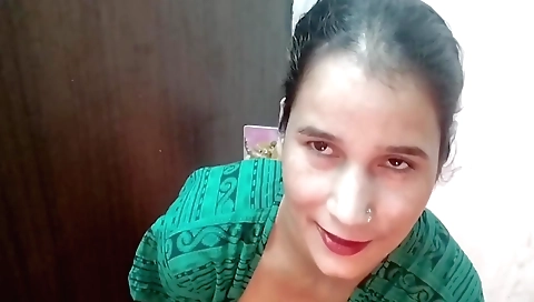 Indian solo female is having sex in a beautiful homemade video