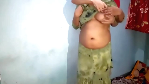 Busty bhabhi gets fucked by a dude in his hairy body