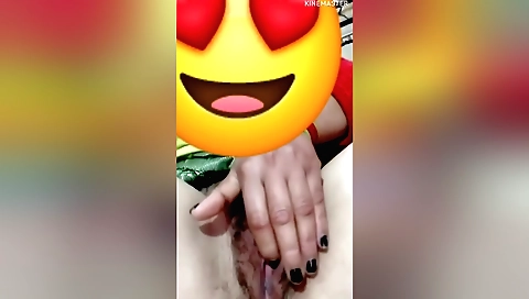 My hairy pussy is a horny thing! I am masturbating and fingering