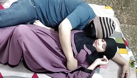 Indian sex video with the girl and her muslim boyfriend