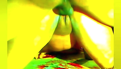 Chubby chick with big ass is showing her cunt on the webcam